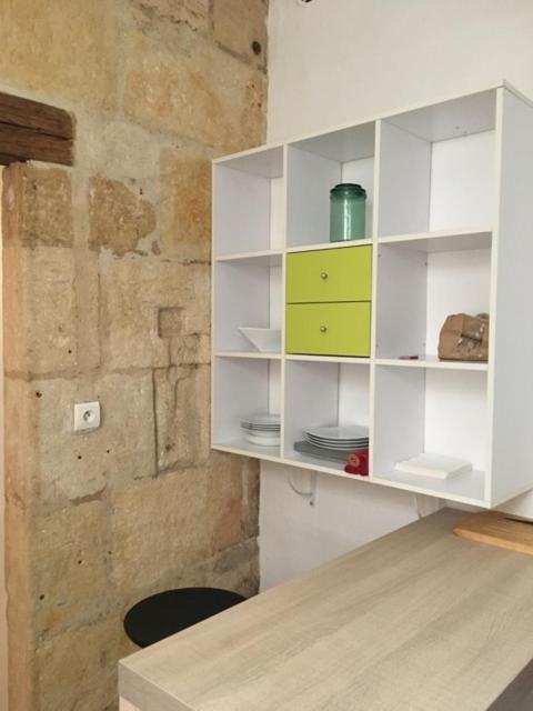 Appart Sympa Dans Le Vieux Nîmes Exterior foto